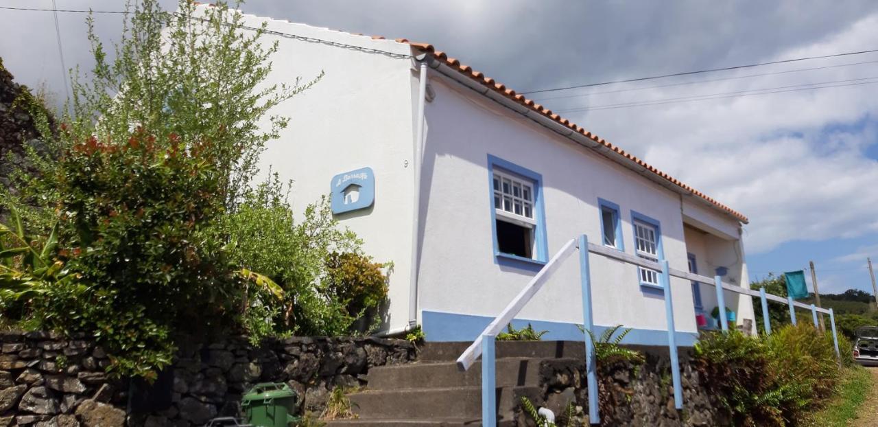 A Barraka: Rent Your Room In Flores! Lajes das Flores Bagian luar foto